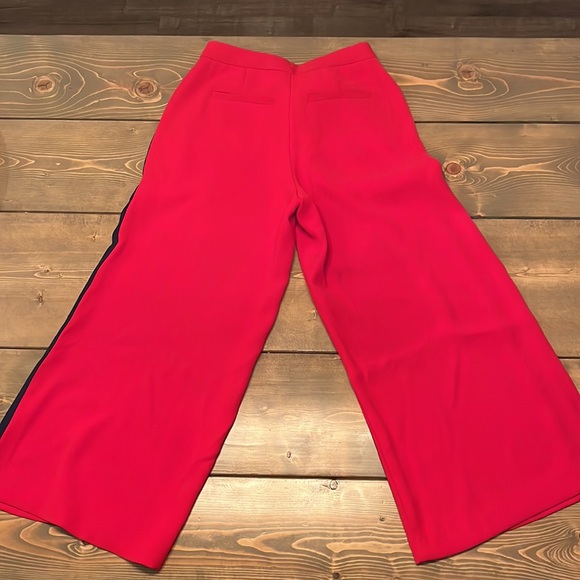 Michael By Michael Kors Wide Leg Cropped Pant in Red w/ Navy Side Stripe. - Picture 3 of 4